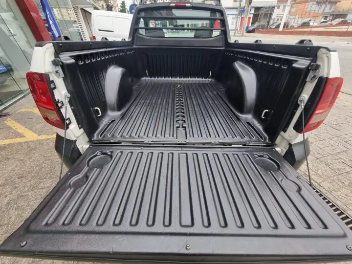 VOLKSWAGEN SAVEIRO 1.6 MSI ROBUST CS 2023