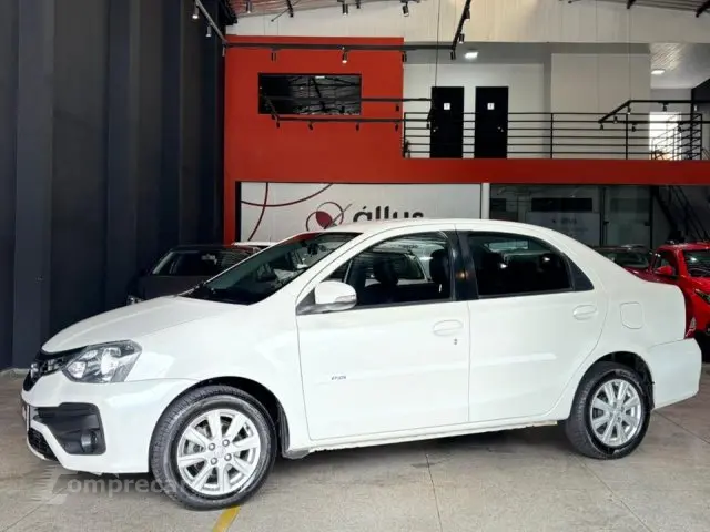 ETIOS SEDAN - 1.5 X PLUS SEDAN 16V 4P AUTOMÁTICO