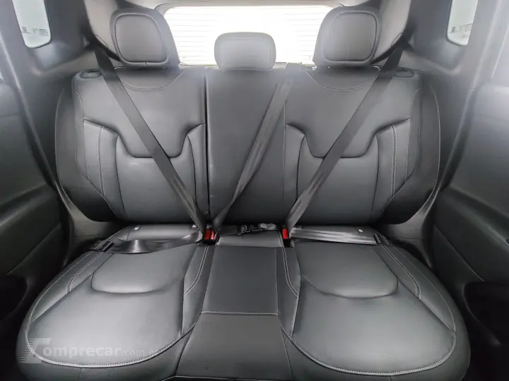 RENEGADE 1.3 T270 TURBO FLEX LONGITUDE AT6