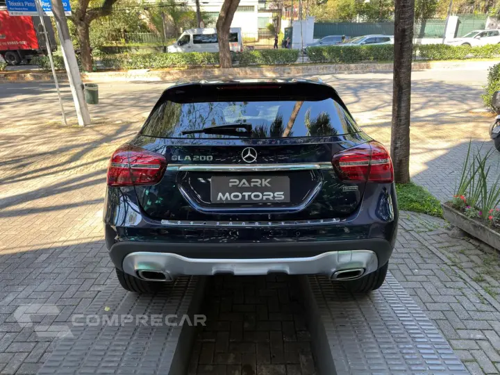 GLA 200 1.6 CGI Advance 7g-dct