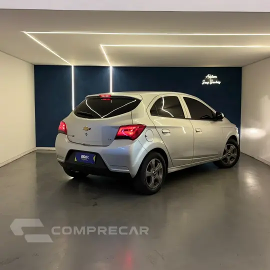 ONIX HATCH LT 1.0 8V FlexPower 5p Mec.