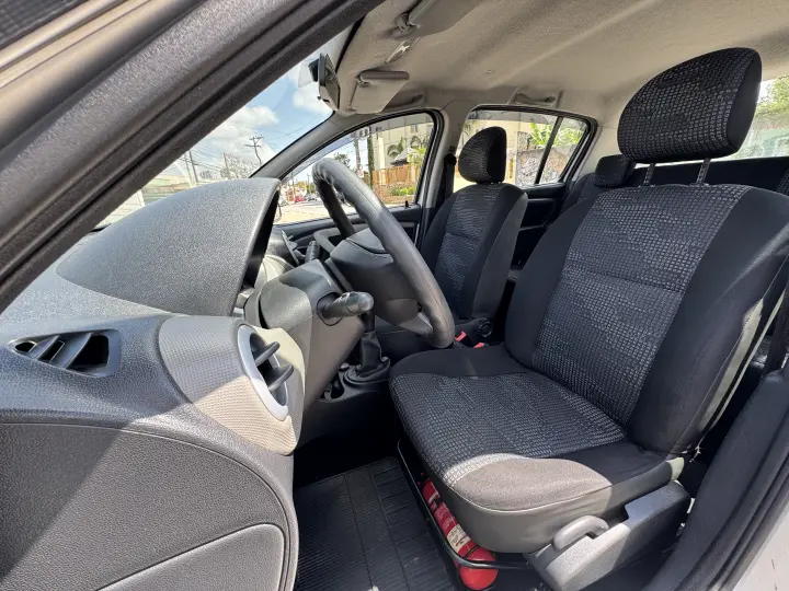 SANDERO 1.6 Expression 8V Hi-torque