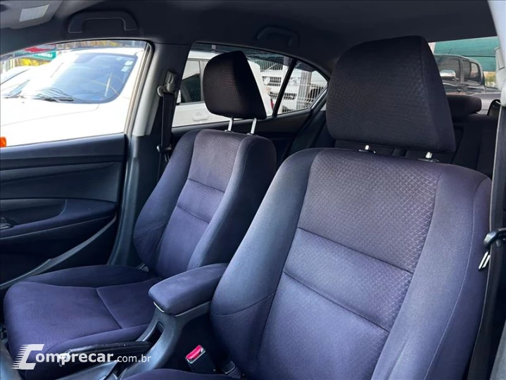 CITY 1.5 LX Sedan 16V