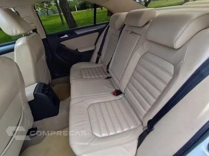 JETTA 2.0 TSI HIGHLINE 211CV GASOLINA 4P TIPTRONIC