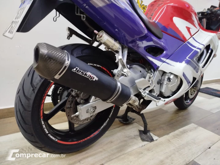 CBR 600 F