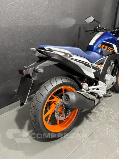 CB 250 TWISTER CBS EDIÇÃO LIMITADA