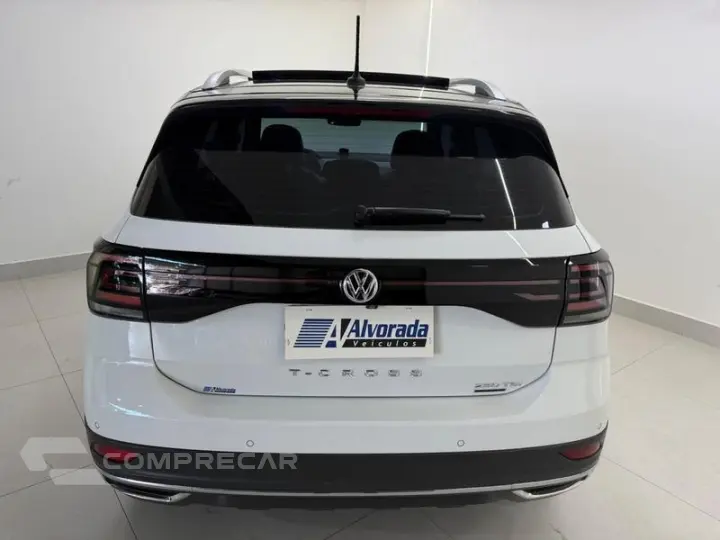 T CROSS HL TSI AE