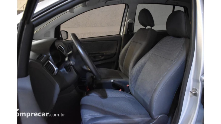 FOX - 1.6 MI 8V 4P MANUAL