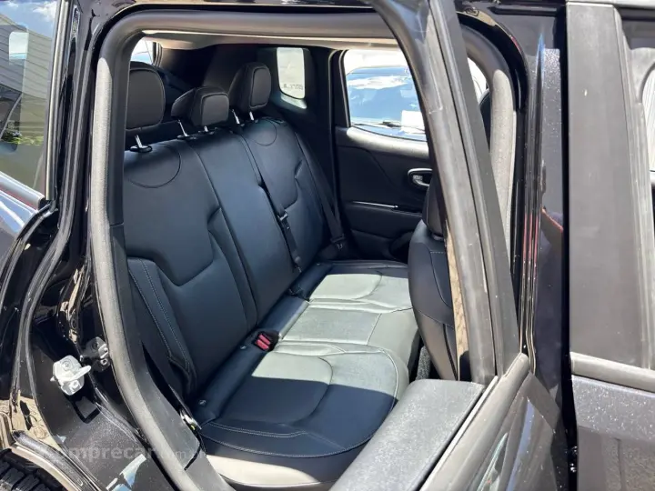 Renegade Willys T270 1.3 TB 4x4 Flex Aut