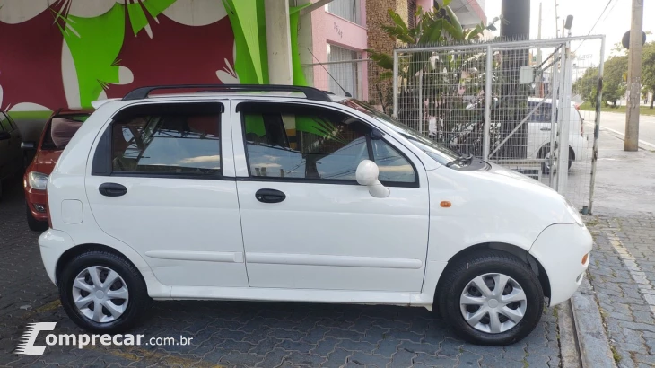 QQ 1.1 MPFI 16V