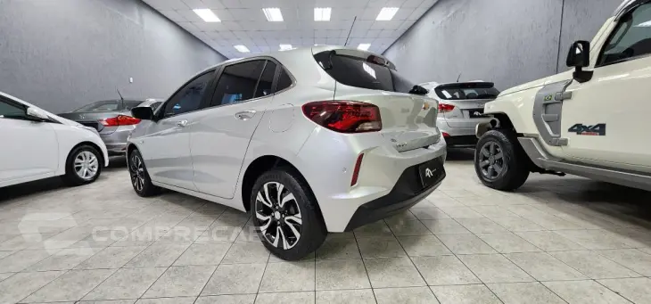 ONIX HATCH PREM. 1.0 12V TB Flex 5p Aut.