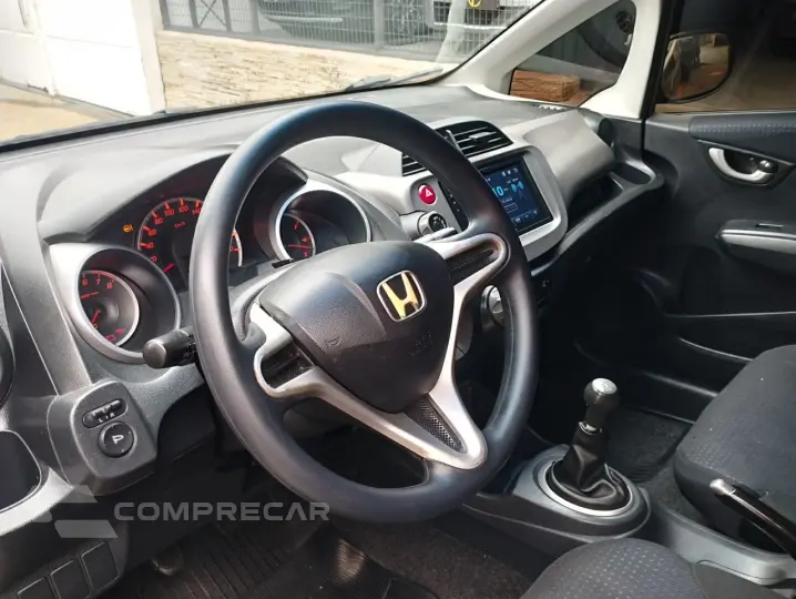 Fit 1.4 16V 4P LX FLEX
