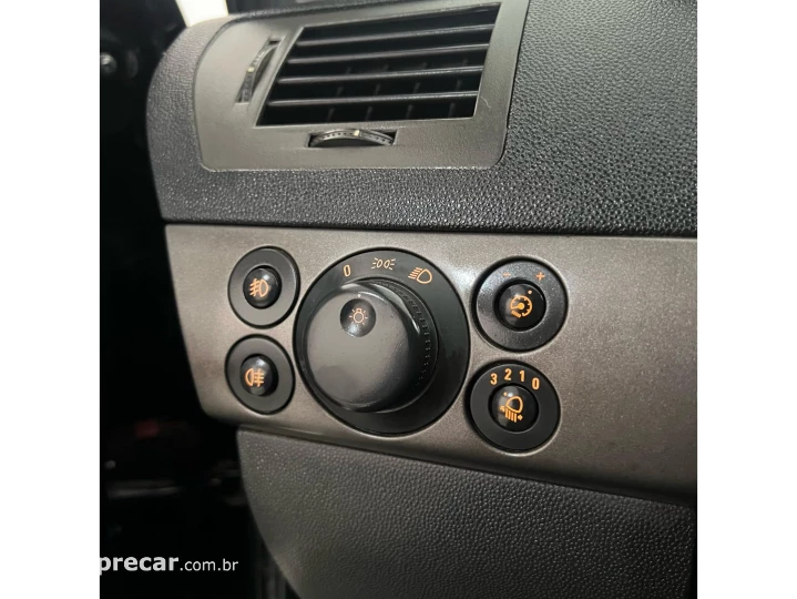 VECTRA 2.0 MPFI GT HATCH 8V FLEX 4P MANUAL