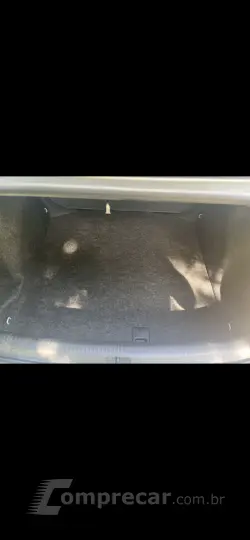 POLO SEDAN 2.0 MI Comfortline 8V