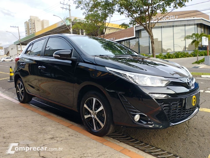 Yaris Hatch 1.5 16V 4P FLEX XLS CONNECT MULTIDRIVE AUTOMÁTIC