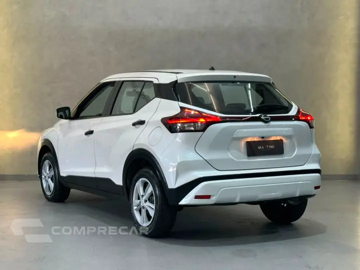 KICKS Active 1.6 16V Flex Aut.