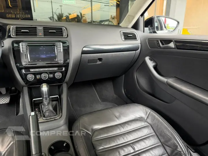 JETTA 2.0 TSI HIGHLINE 211CV GASOLINA 4P TIPTRONIC