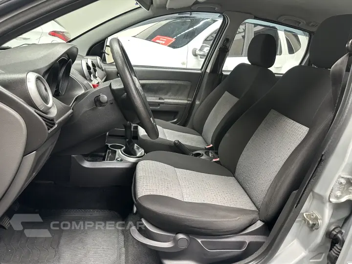 FIESTA 1.6 MPI Class Sedan 8V