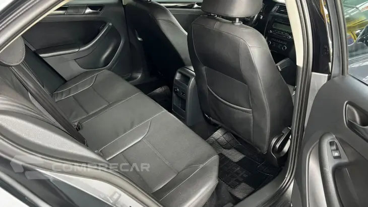 Jetta 2.0 4P FLEX AUTOMÁTICO