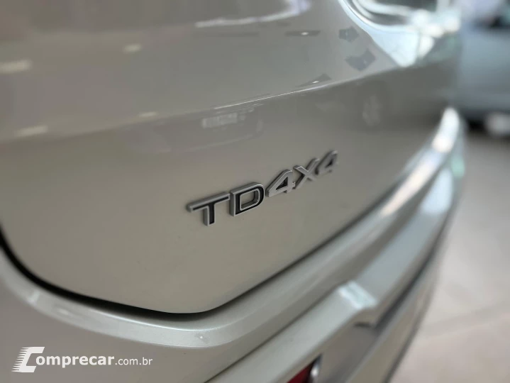 COMMANDER 2.0 TD380 TURBO DIESEL OVERLAND AT9