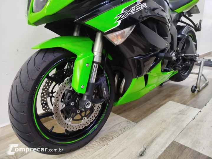 Ninja ZX-6R