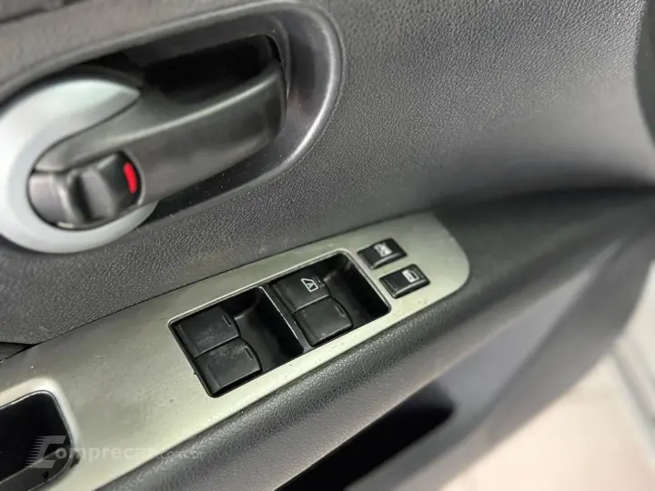 Livina 1.6 S X-Gear 16V Flex 4P Manual