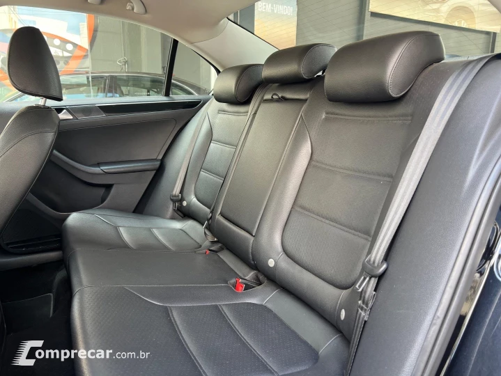 JETTA 2.0 TSI HIGHLINE 211CV GASOLINA 4P TIPTRONIC