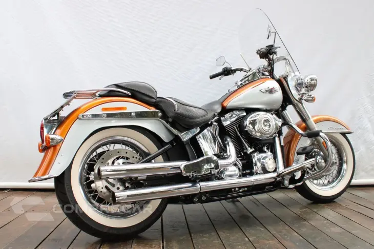 HARLEY-DAVIDSON SOFTAIL DELUXE