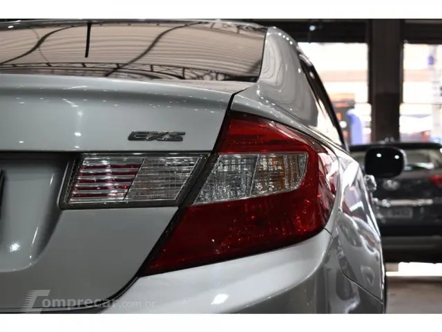 CIVIC - 1.8 EXS 16V 4P AUTOMÁTICO