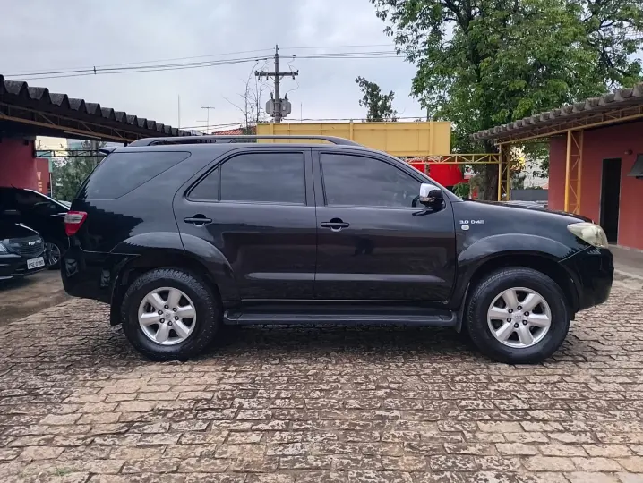 HILUX SW4 3.0 SRV 4X4 7 Lugares 16V Turbo Intercooler