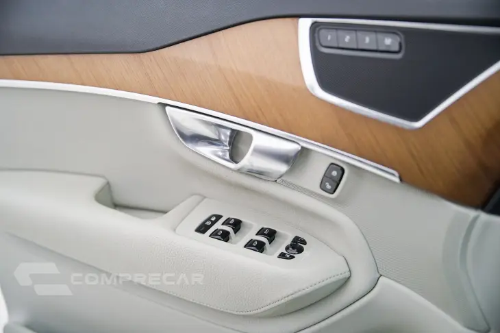 XC 90 T-8 MOMENTUM 2.0 (Híbrido)