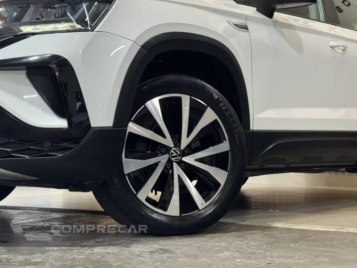 TAOS 1.4 250 TSI TOTAL FLEX COMFORTLINE AUTOMÁTICO