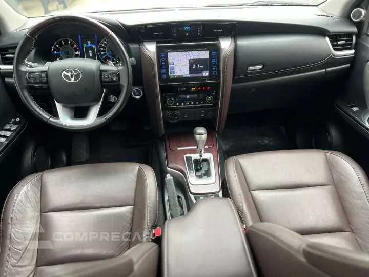 HILUX SW4 2.8 D-4d Turbo SRX 4X4