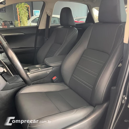 NX 300 2.0 16V VVT-I Turbo Dynamic 6a/t AWD