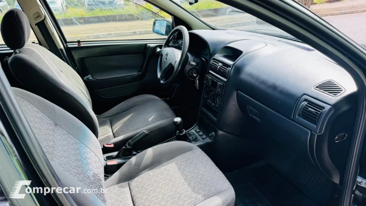 ASTRA 2.0 MPFI Comfort 8V