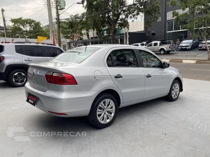Volkswagen Voyage 1.6  Flex 8V 4P