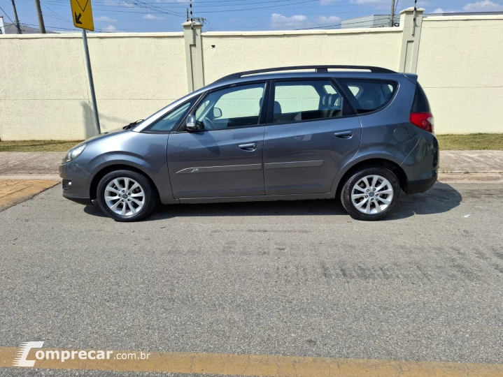 J6 2.0 16V 7 Lugares