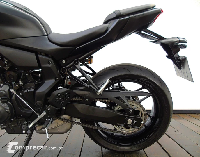 YAMAHA MT-07 CONNECTED ABS