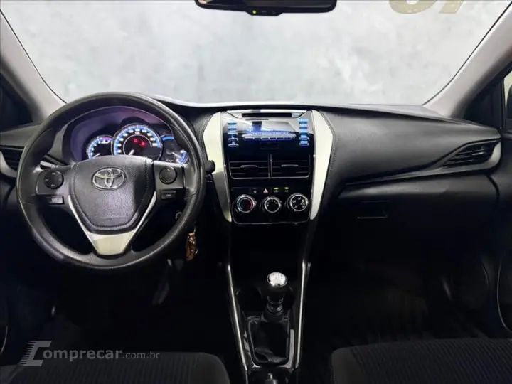 YARIS 1.5 16V Sedan XL