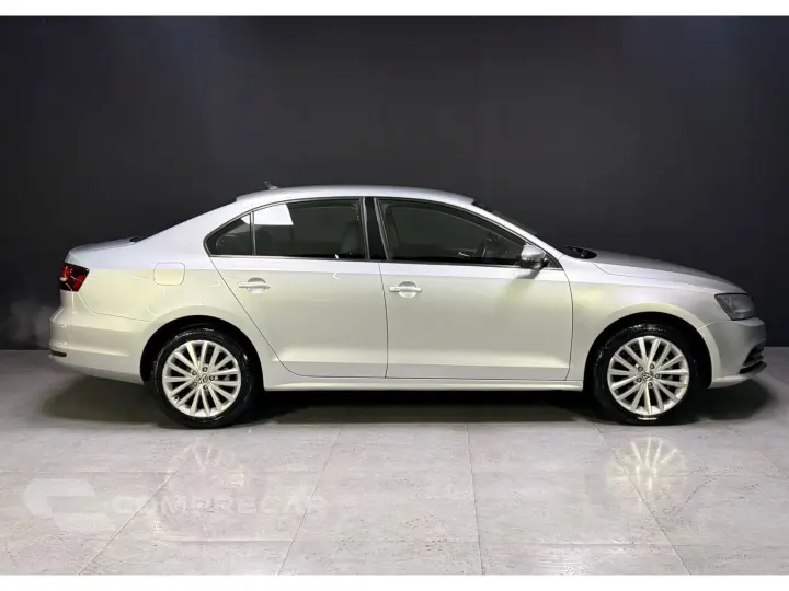 JETTA 2.0 COMFORTLINE FLEX 4P TIPTRONIC