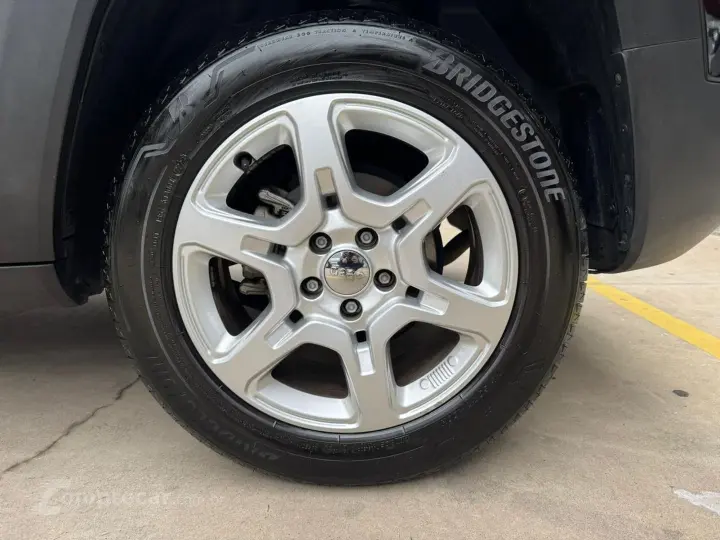 Renegade 1.3 T270 Turbo Flex Sport At6