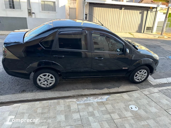 FIESTA 1.6 Rocam Sedan 8V