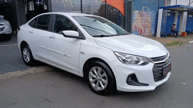 ONIX 1.0 Turbo Plus LT