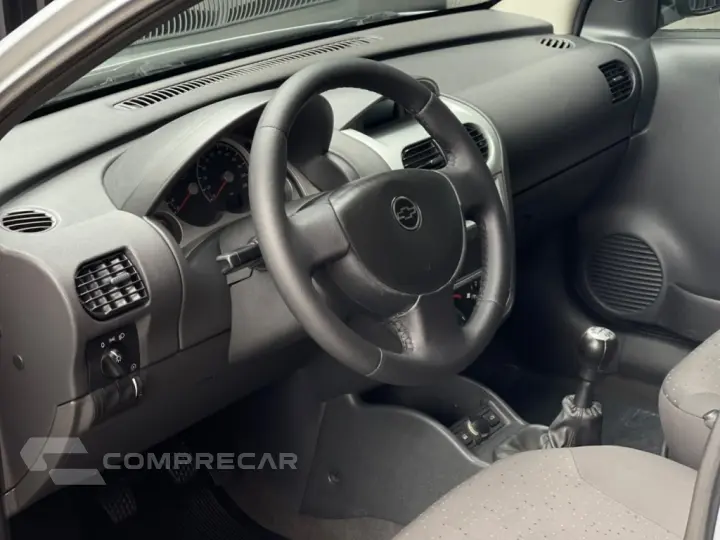CORSA 1.4 MPFI PREMIUM SEDAN 8V FLEX 4P MANUAL