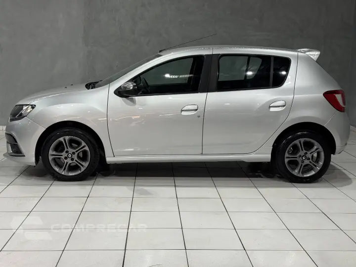 SANDERO 1.6 GT Line Limited