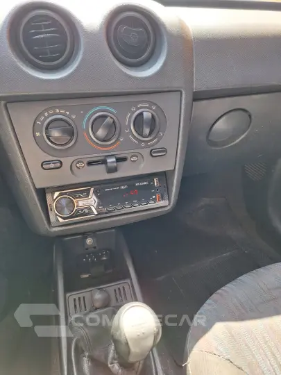 CELTA 1.0 MPFI Life 8V