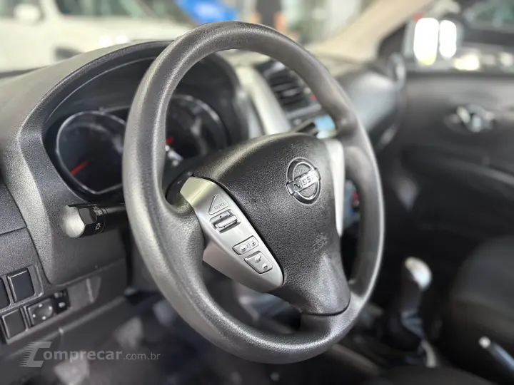 VERSA SL 1.6 16V Flex Fuel 4p Mec.