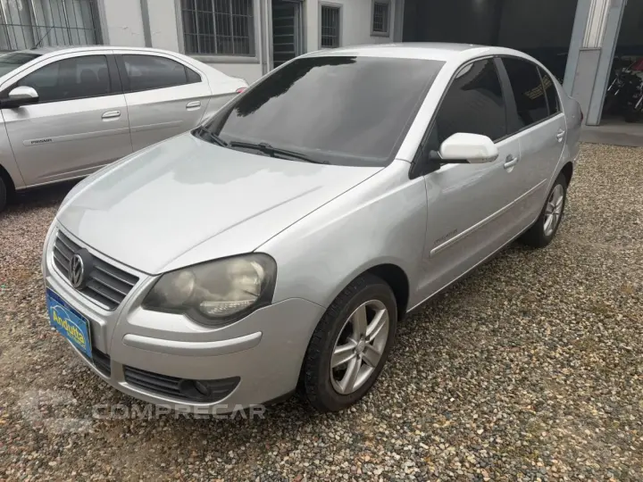 Polo Sedan 1.6 4P COMFORTLINE FLEX