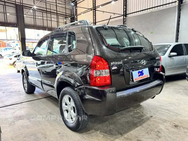 TUCSON - 2.0 GL 2WD 16V 4P MANUAL