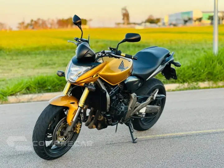 CB 600F HORNET